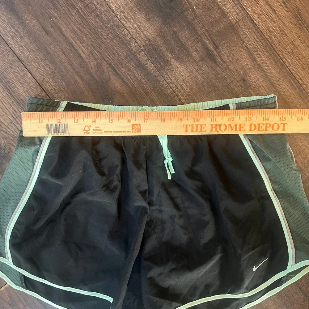 Nike Dri-FIT Tempo Running Shorts Black Mint Green Mesh Trim Womens Medium